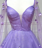 Vestido de fiesta de encaje floral lavanda, corte A, mangas tipo capa, corte A, escote corazón, tul escalonado, largo con abertura