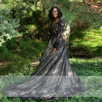 Vestido de novia negro de manga larga y escote halter de NumberSea