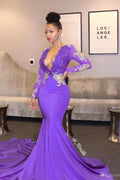 Vestidos de fiesta largos morados con escote en V profundo y encaje estilo sirena.