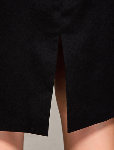 Etuikleid / Säulenkleid Partykleid Hochzeitsgast Knielang Ärmellos Bateau-Ausschnitt Satin mit Falten