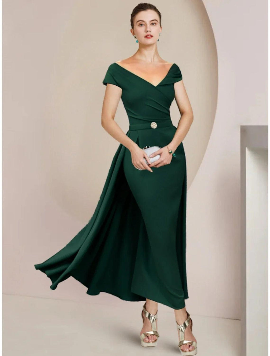 Etui-/Säulenkleid für die Mutter der Braut, Hochzeitsgast, Party, elegant, V-Ausschnitt, knöchellang, Stretch-Stoff, kurze Ärmel, mit Falten, Kristallbrosche
