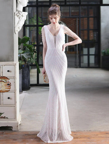 Meerjungfrau/Trompete Abendkleid Sparkle &amp; Shine Kleid Formelle Hochzeitsgast Bodenlang Ärmellos V-Ausschnitt Pailletten mit Fransen Paillettenquaste