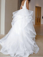 Vestidos de novia formales de compromiso con brillo y brillo, corte sirena/trompeta, escote en V, sin mangas, cola de corte, tul, con cuentas y lentejuelas