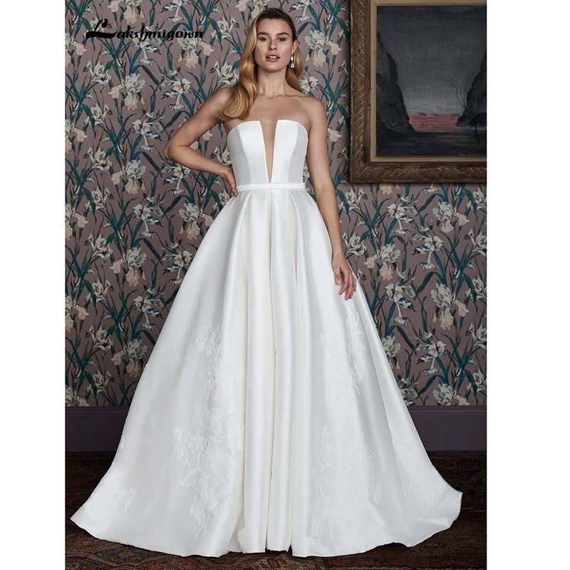 Vestidos de novia de satén NumberSea, corte en A, escote corazón, cola larga y volantes
