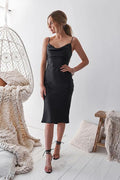 Vestido de fiesta/regreso a casa negro con tirantes finos hasta la rodilla PD421