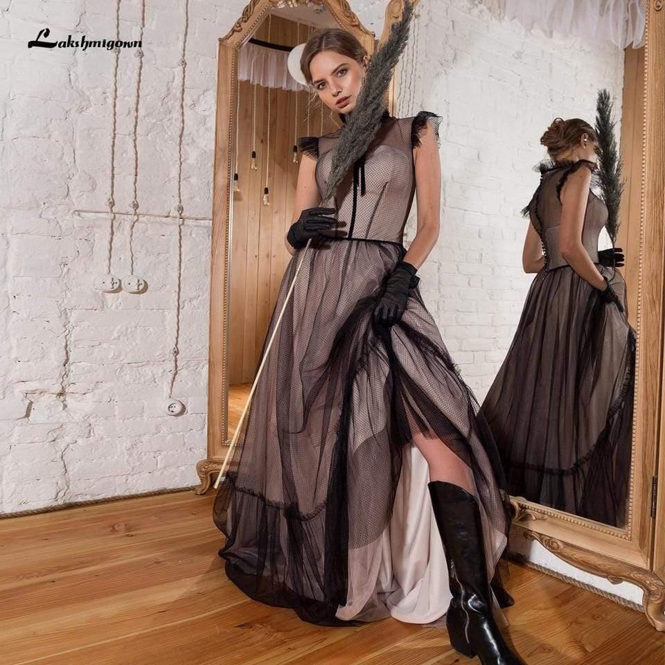 Vestido de novia sencillo de encaje negro con corte en A de NumberSea