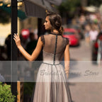 Vestido de novia sencillo de encaje negro con corte en A de NumberSea