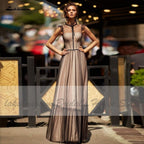 Vestido de novia sencillo de encaje negro con corte en A de NumberSea