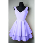 Vestidos de fiesta cortos de satén con escote en V sencillos y bonitos
