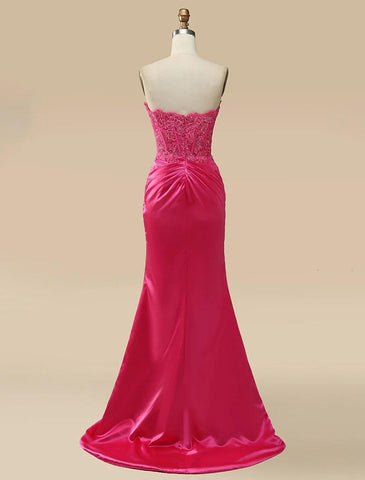 Meerjungfrau/Trompete Ballkleider Empire-Kleid Formelle Hochzeit Party Sweep/Pinsel Zug Ärmellos Herzausschnitt Satin mit Applikationen