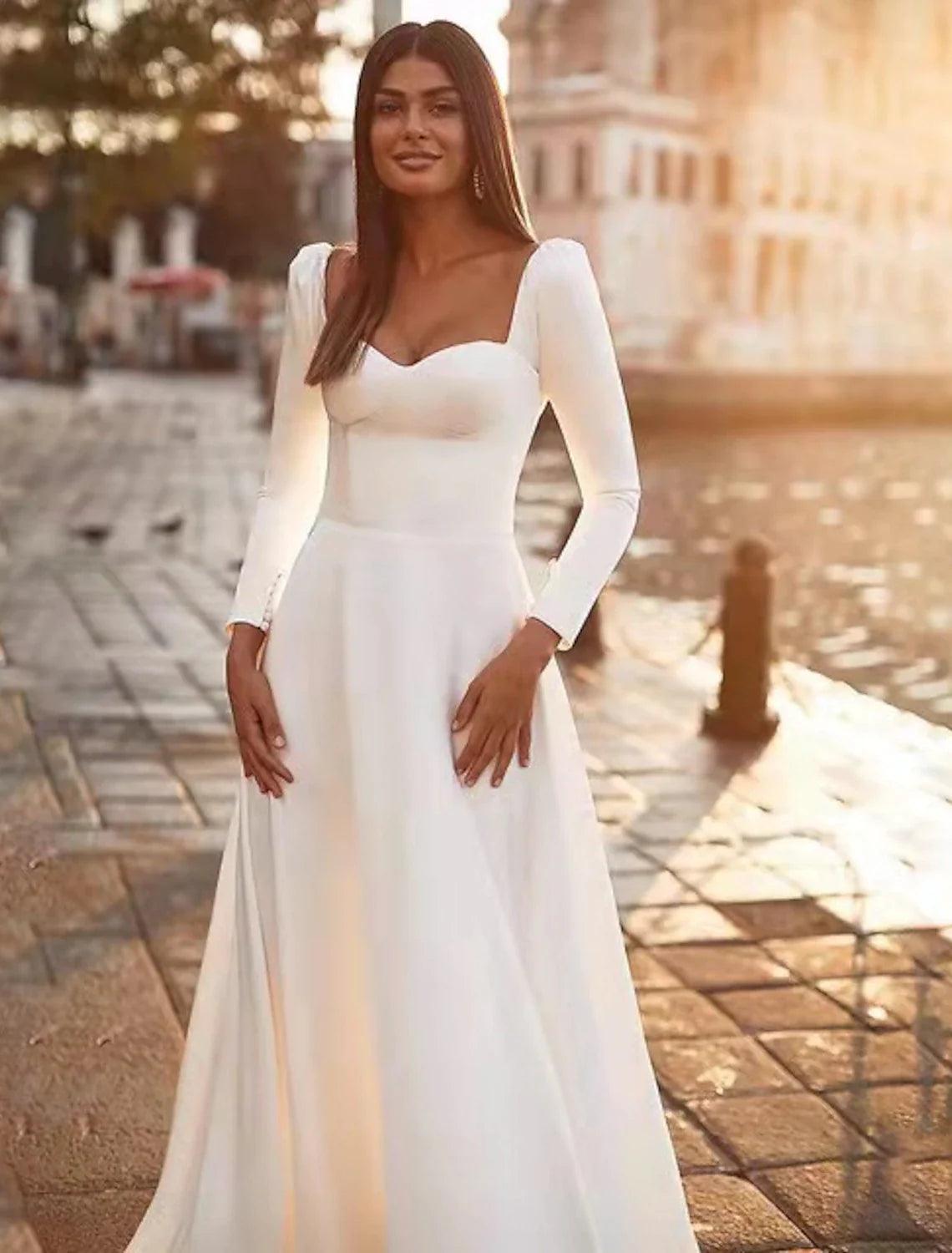 Empfang Royal Style Casual Brautkleider A-Linie Herzausschnitt Langarm Sweep / Pinsel Zug Satin Brautkleider mit Volltonfarbe