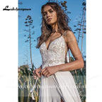 Vestidos de novia NumberSea con tirantes finos, abertura alta, espalda descubierta y cuentas