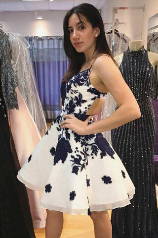 Straps White Organza Homecoming Dress with Lace Appliques