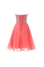 Vestido de fiesta corto con escote en forma de corazón y cuentas para el regreso a casa