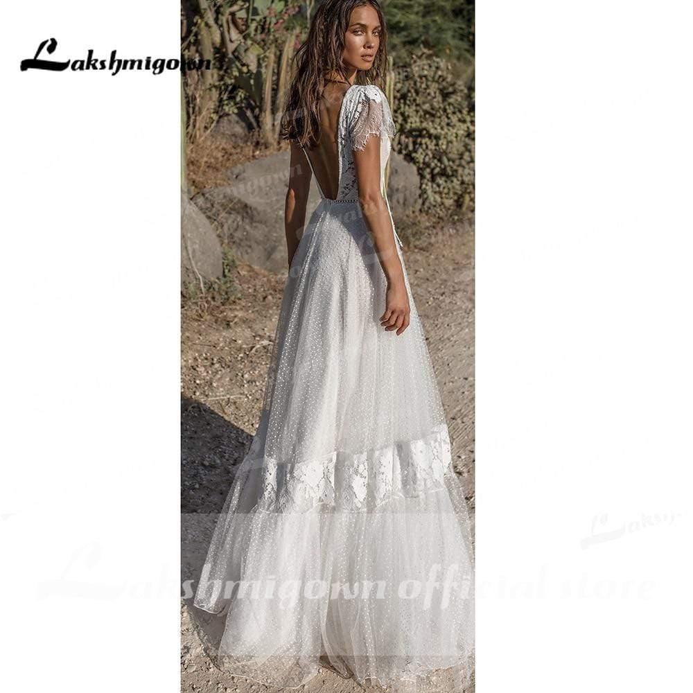 Vestidos de novia NumberSea con escote corazón, encaje, cuentas y hombros descubiertos