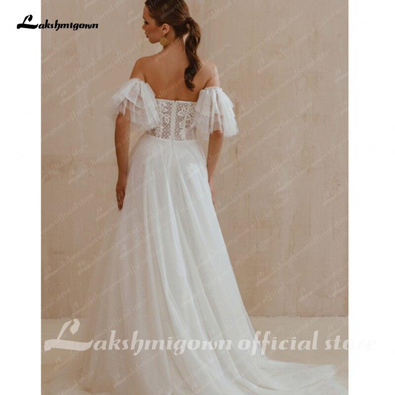 Vestido de novia NumberSea con escote corazón y mangas cortas