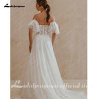 Vestido de novia NumberSea con escote corazón y mangas cortas