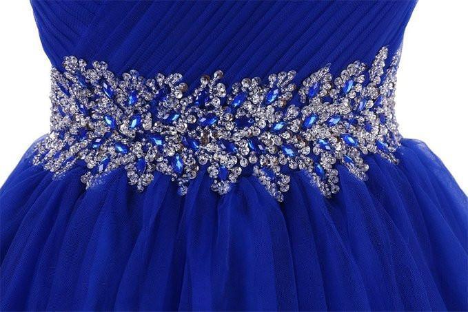 Vestido de cóctel de tul con escote corazón y cuentas PG086