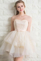 Vestidos de fiesta cortos de tul con escote corazón y encaje