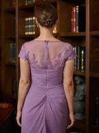 Vestidos para madre de la novia de corte tubo/columna, de gasa, con apliques, escote redondo, mangas cortas y largo hasta la rodilla