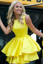 Falda escalonada, vestidos amarillos para el regreso a casa, vestido corto de fiesta, vestido de fiesta de satén