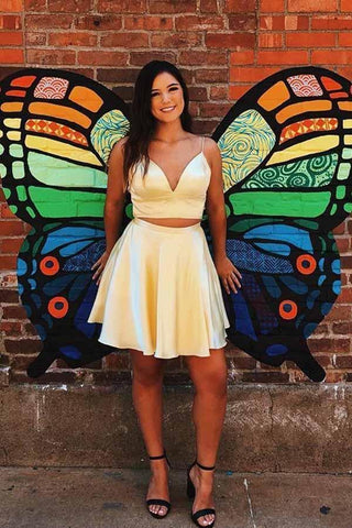 Two Piece Short Prom Dress Red Homecoming Dress with Tie Back