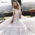 Vestidos de novia de encaje con escote en V y corte A de NumberSea