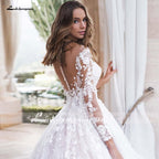 Vestidos de novia de encaje con escote en V y corte A de NumberSea