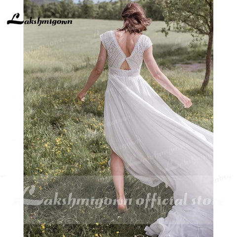 NumberSea Robe de mariée en mousseline de soie à col en V et manches courtes et dos nu