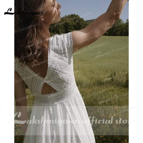 NumberSea Robe de mariée en mousseline de soie à col en V et manches courtes et dos nu