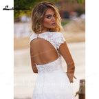 Vestidos de novia NumberSea con escote en V, manga corta, apliques de encaje y espalda abierta