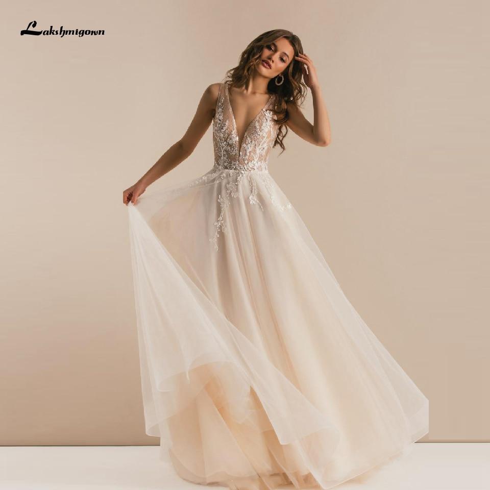 Vestido de novia bohemio de encaje vintage NumberSea con escote en V profundo color champán