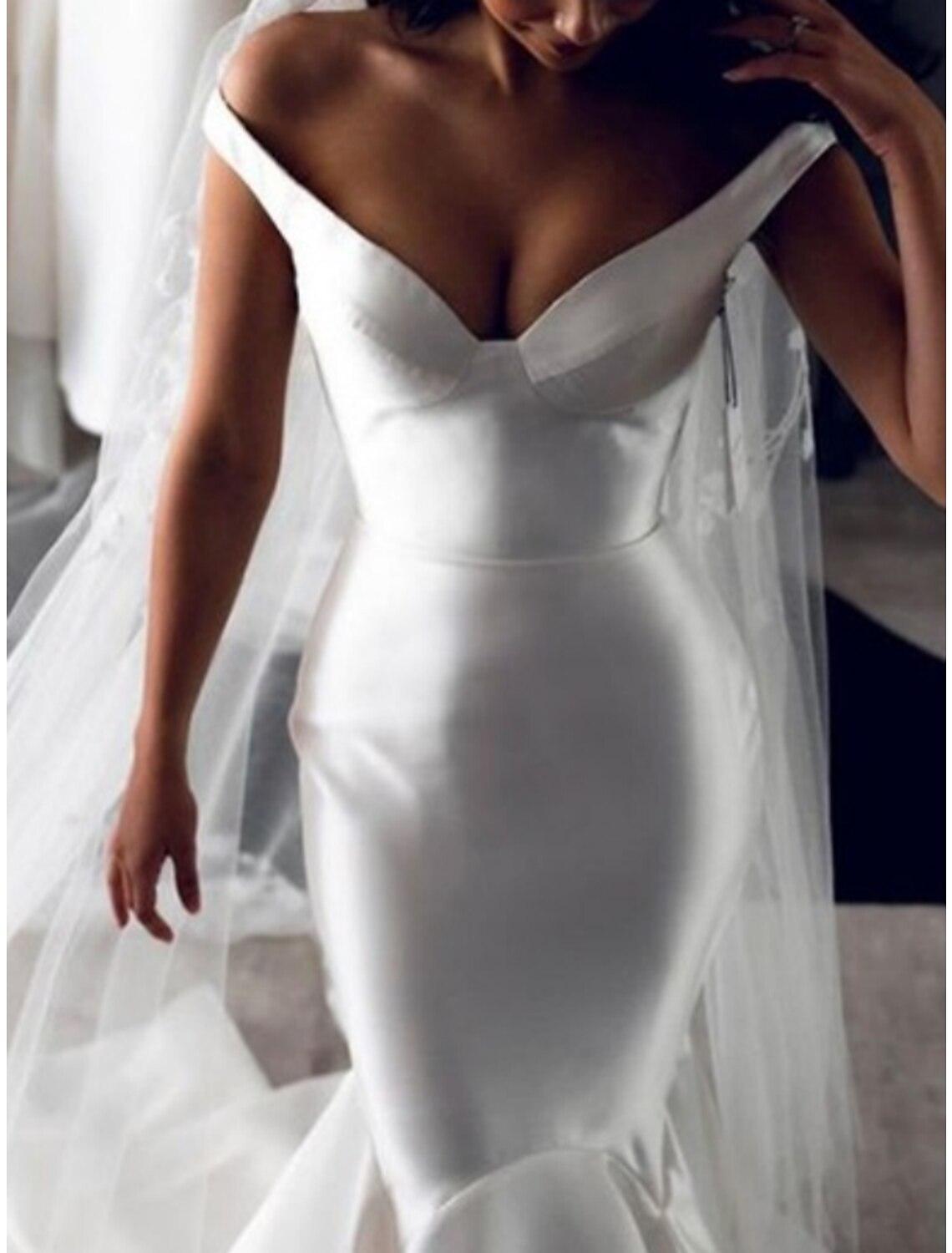 Formelle Brautkleider Meerjungfrau / Trompete Schulterfrei Ärmellos Hofschleppe Satin Brautkleider Mit Falten