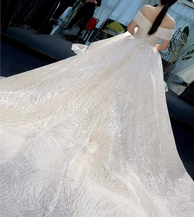 Vestido de novia NumberSea de manga larga con apliques de encaje para playa