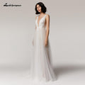 Vestido de novia NumberSea con escote en V, apliques de encaje y tul princesa