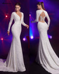 Vestidos de novia NumberSea con escote en V profundo y mangas largas
