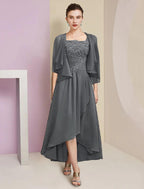 Zweiteiliges A-Linien-Kleid für die Mutter der Braut, formelle Hochzeitsgastparty, eleganter quadratischer Ausschnitt, asymmetrische Wadenlänge, Chiffonspitze, 3/4-Ärmel, Wickelärmel mit gerüschen Applikationen enthalten