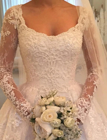 Verlobungs-Hochzeitskleider für den Herbst, Ballkleid, Illusionsausschnitt, lange Ärmel, Kapellenschleppe, Spitze, Brautkleider mit Knöpfen und Perlen