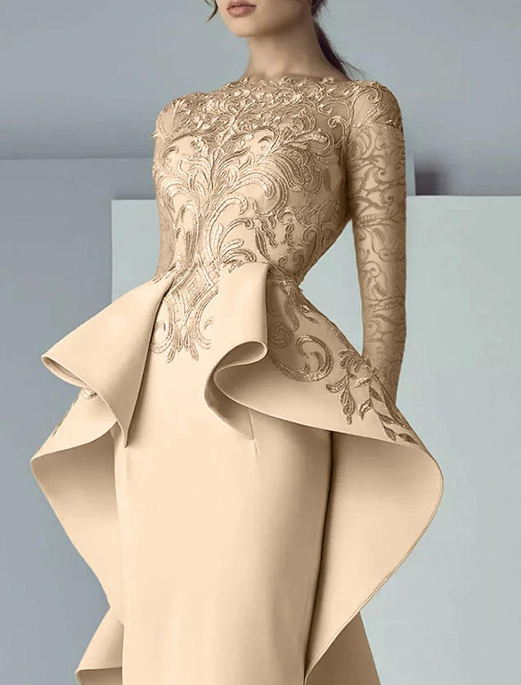 Etui-/Säulenkleid für die Mutter der Braut, formelle Hochzeitsgastparty, eleganter Rundhalsausschnitt, bodenlange Spitze, Stretchstoff, lange Ärmel mit Rüschenapplikationen